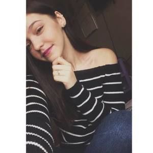 Meet your Posher, Kayla